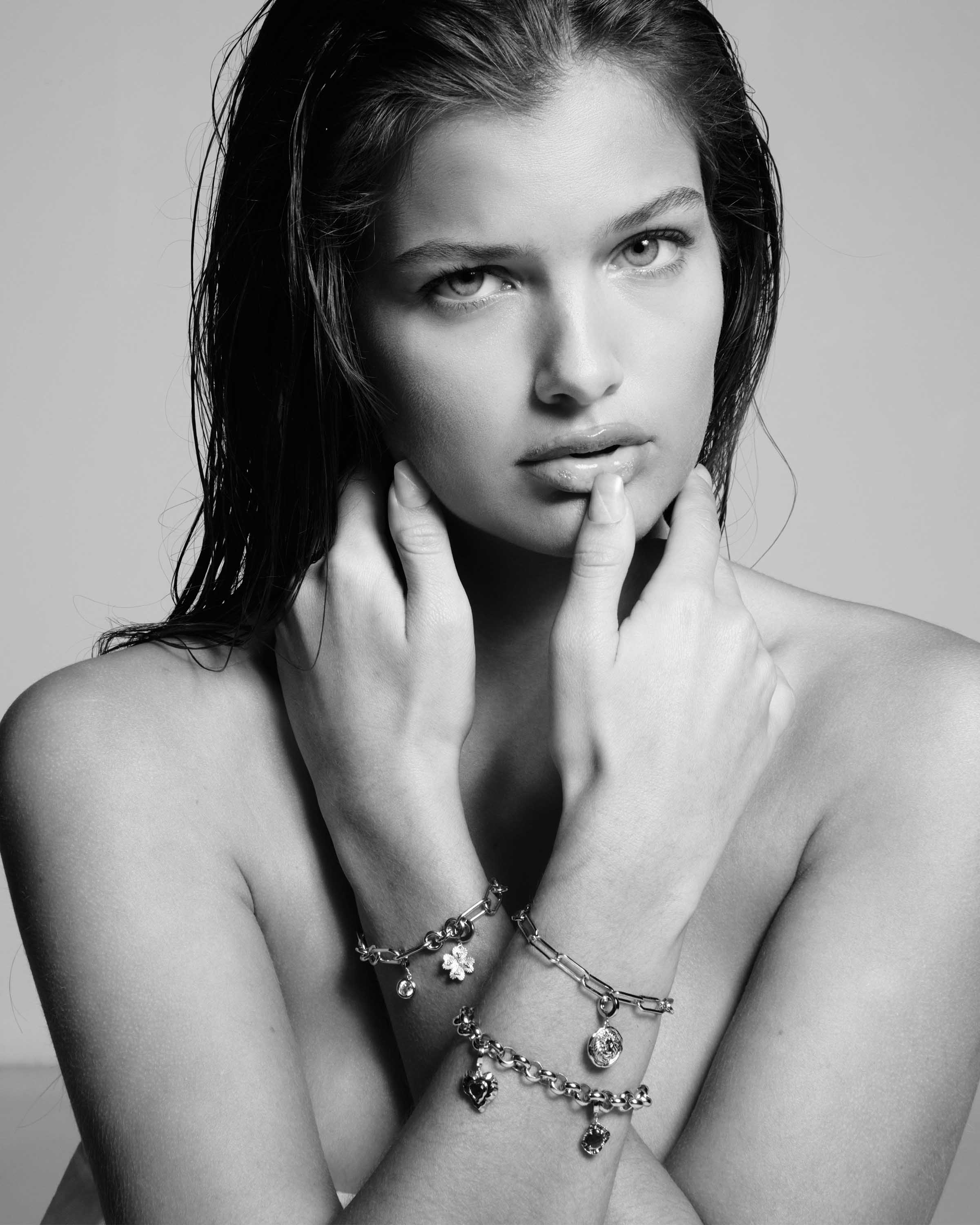 Pulsera de eslabones con dijes