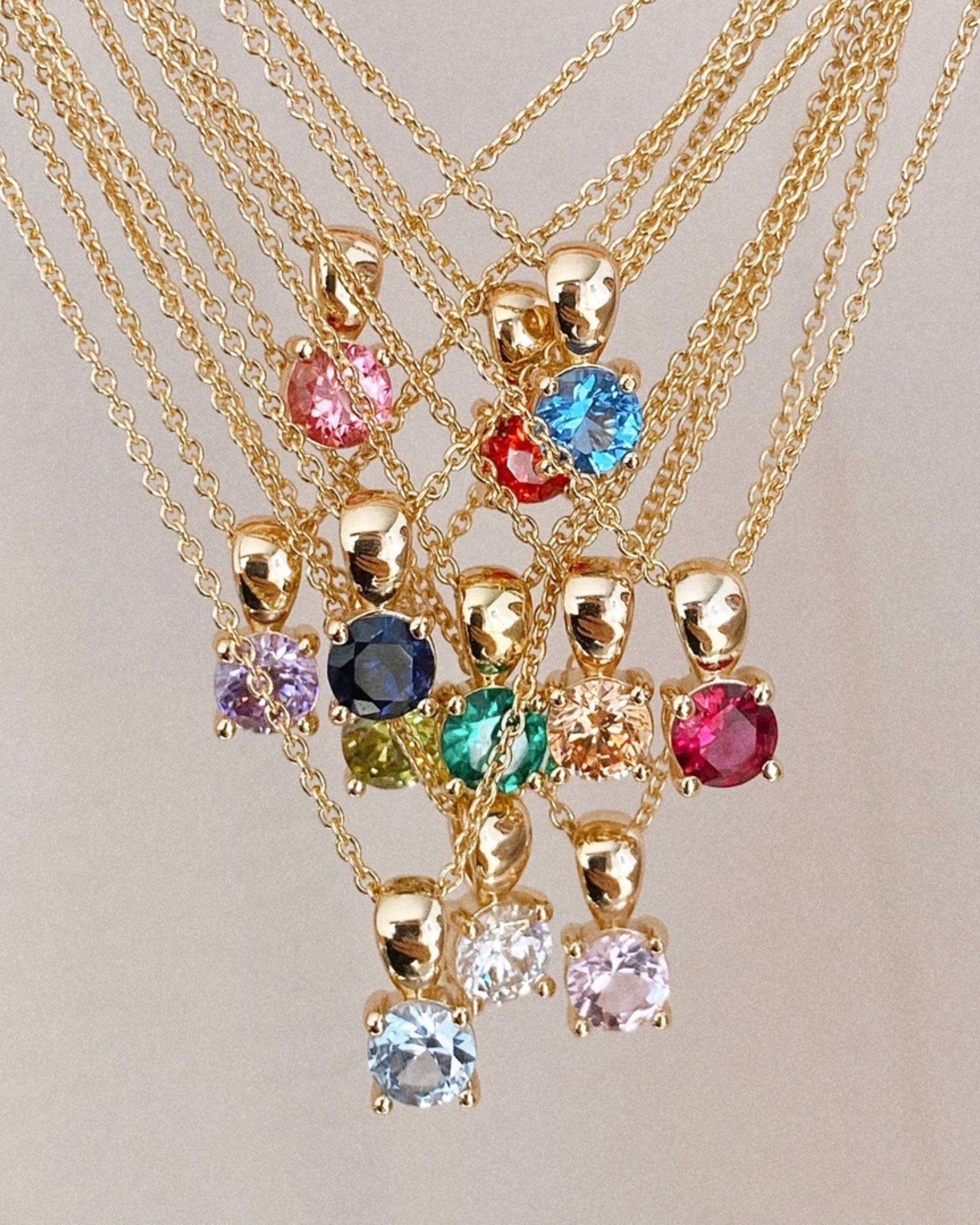 Collier de pierre de naissance d’août 